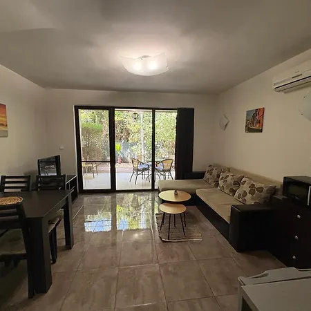 комплекс белите къщи