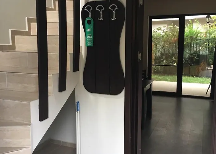 комплекс белите къщи *