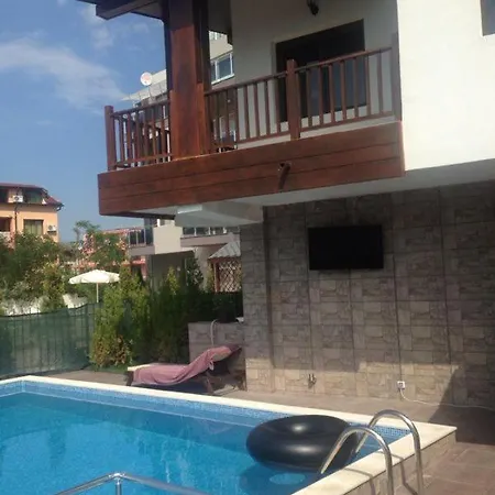 Dom wakacyjny The White Complex Nesebyr