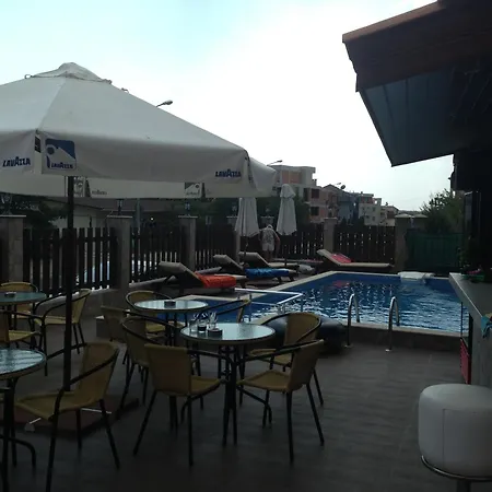 The White Complex Dom wakacyjny *