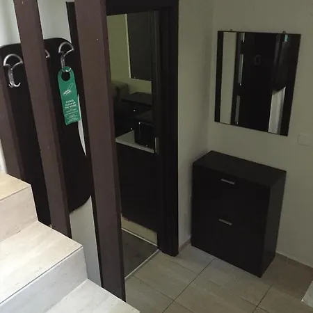 The White Complex 네세부르