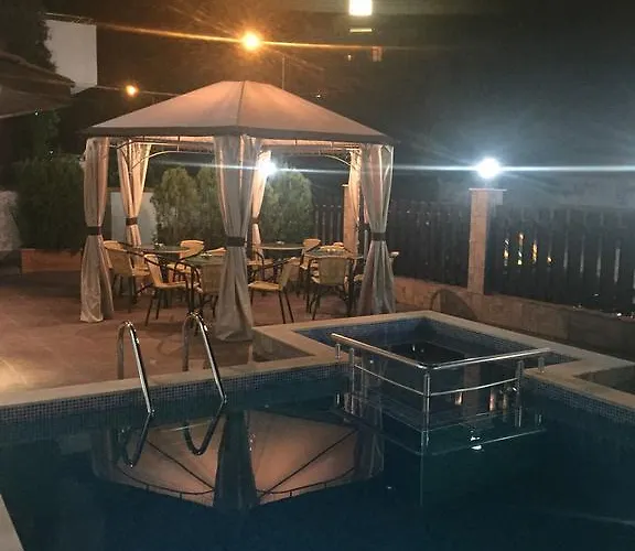 комплекс белите къщи *