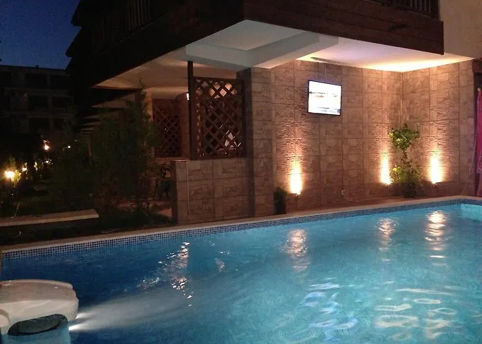 комплекс белите къщи *